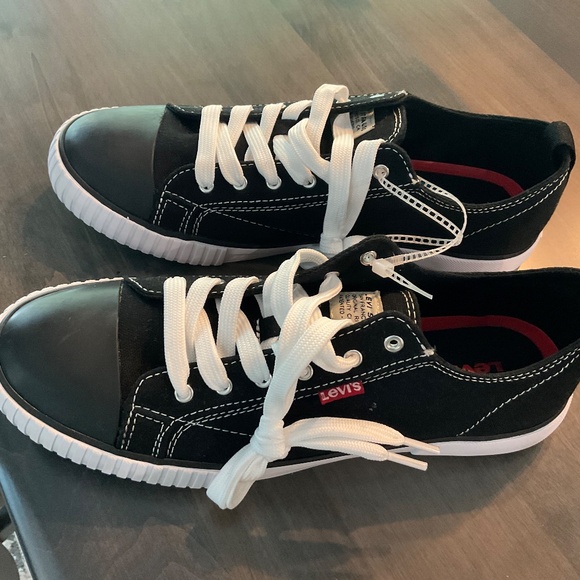 NEW!!! LEVI’S STRAUSS CANVAS SNEAKER - SZ 10 NWT NEW - Picture 4 of 4